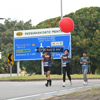 Runner Photo 4004700