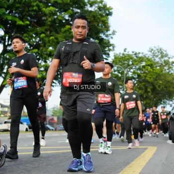 Runner Photo 4004712