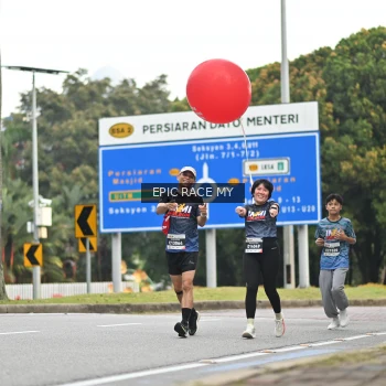 Runner Photo 4004750