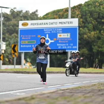 Runner Photo 4004771