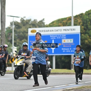 Runner Photo 4004801