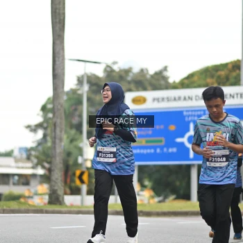 Runner Photo 4004816