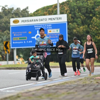 Runner Photo 4004860