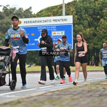 Runner Photo 4004867