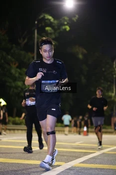 Runner Photo 4005498