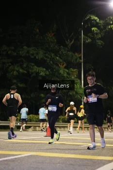 Runner Photo 4005800