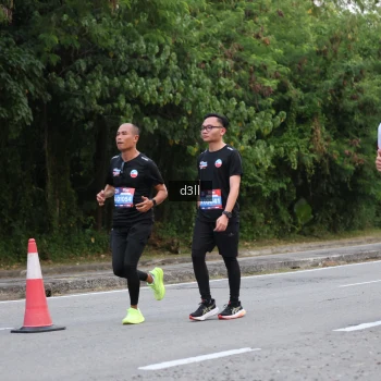 Runner Photo 4006716