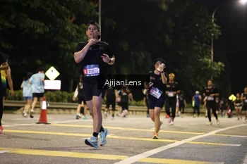 Runner Photo 4007342