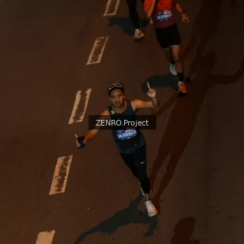 Runner Photo 4007347