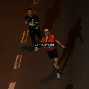 Runner Photo 4007357
