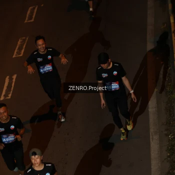 Runner Photo 4007549