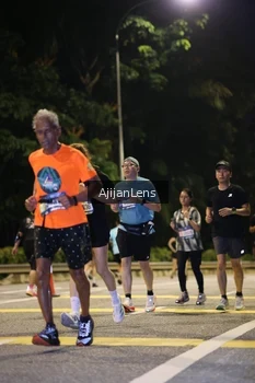 Runner Photo 4007551