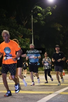 Runner Photo 4007553