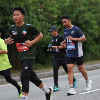 Runner Photo 4007593