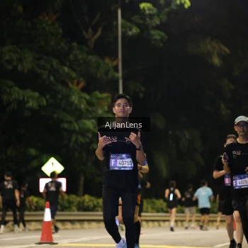 Runner Photo 4007613