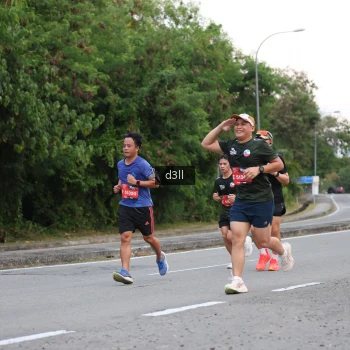 Runner Photo 4007637