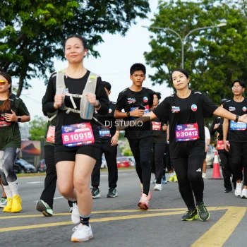 Runner Photo 4007755