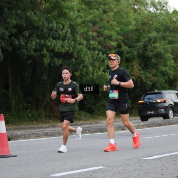 Runner Photo 4007760