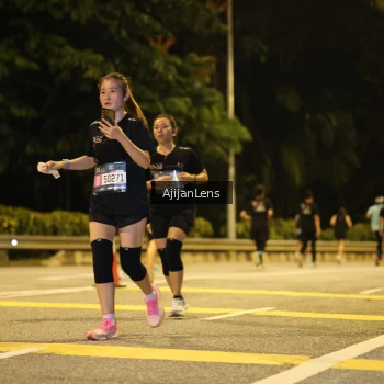 Runner Photo 4007789