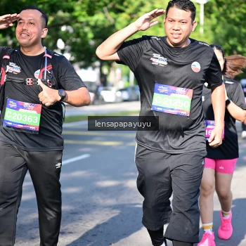 Runner Photo 4008672