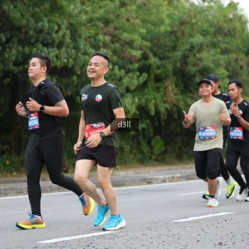 Runner Photo 4009349
