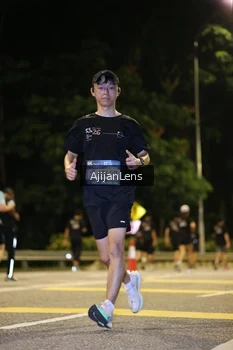 Runner Photo 4009550