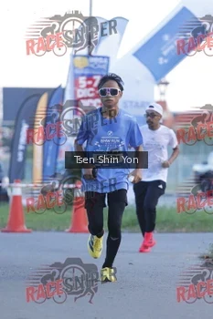 Runner Photo 401043