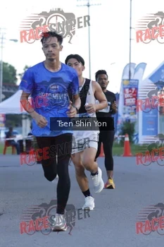 Runner Photo 401064