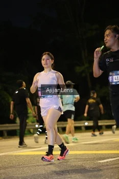 Runner Photo 4010675