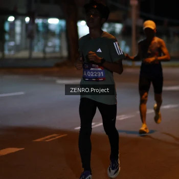 Runner Photo 4010711