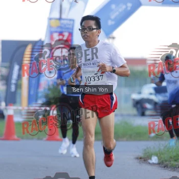 Runner Photo 401095