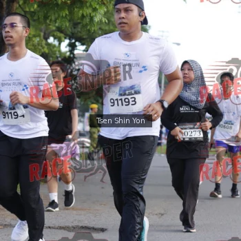 Runner Photo 401103