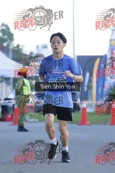 Runner Photo 401210