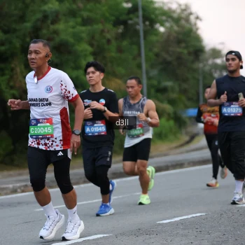 Runner Photo 4014396