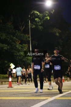 Runner Photo 4015024
