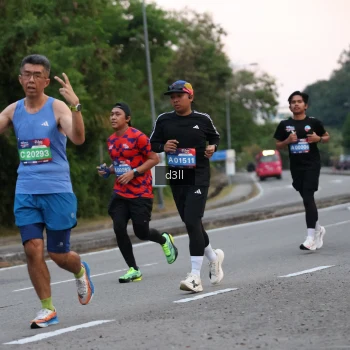 Runner Photo 4015037