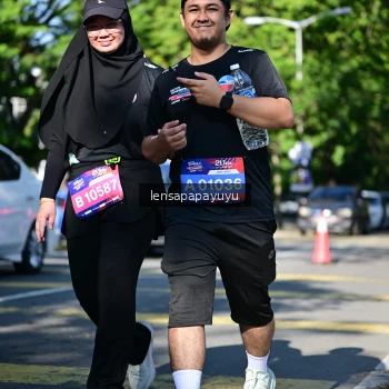 Runner Photo 4015100