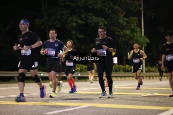 Runner Photo 4015150