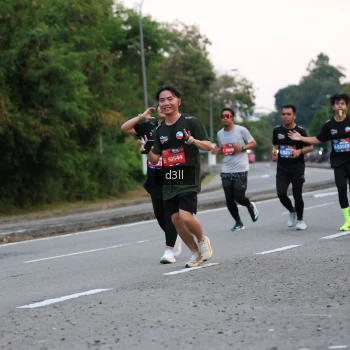 Runner Photo 4015267