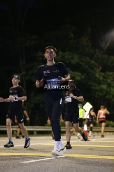 Runner Photo 4015314