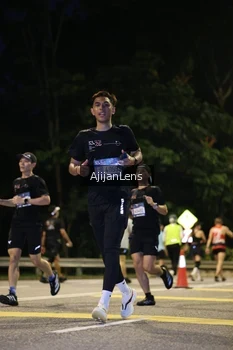 Runner Photo 4015318