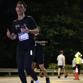 Runner Photo 4015337