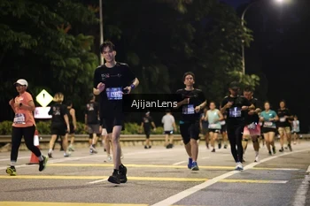 Runner Photo 4015397