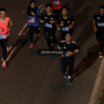 Runner Photo 4015436