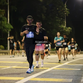 Runner Photo 4015446