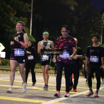 Runner Photo 4015600