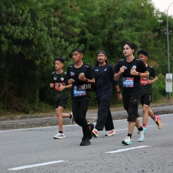 Runner Photo 4015702