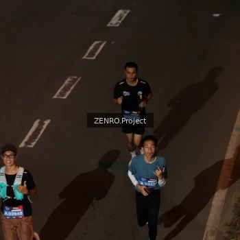 Runner Photo 4015749