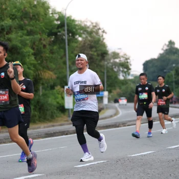 Runner Photo 4015994