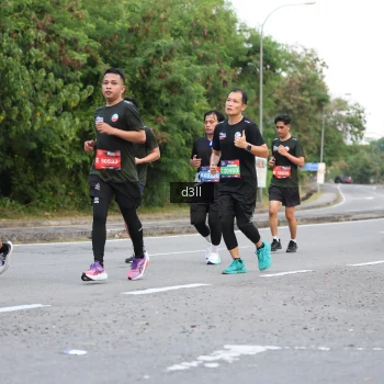 Runner Photo 4016376
